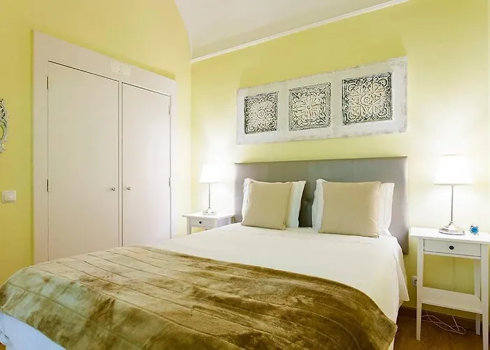 Guestready - Cosy Near Santa Justa Lift דירה ליסבון